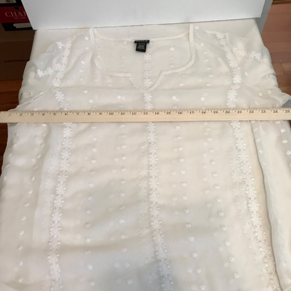 TORRID White Embroidered Blouse Sheer 3/4 Sleeves Women’s Plus Size 1X - Picture 8 of 16